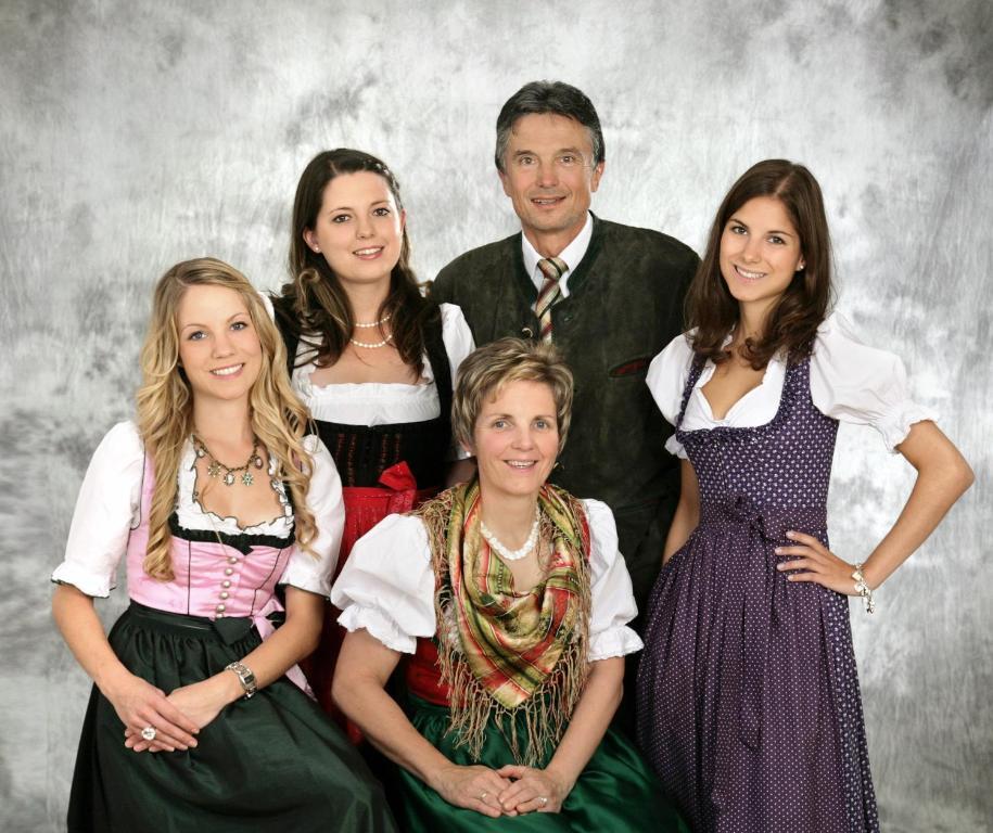 Hotel & Gasthof Fuerberg ซังคท์กิลเกอ ภายนอก รูปภาพ
