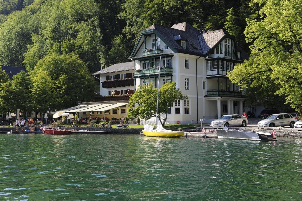 Hotel & Gasthof Fuerberg ซังคท์กิลเกอ ภายนอก รูปภาพ