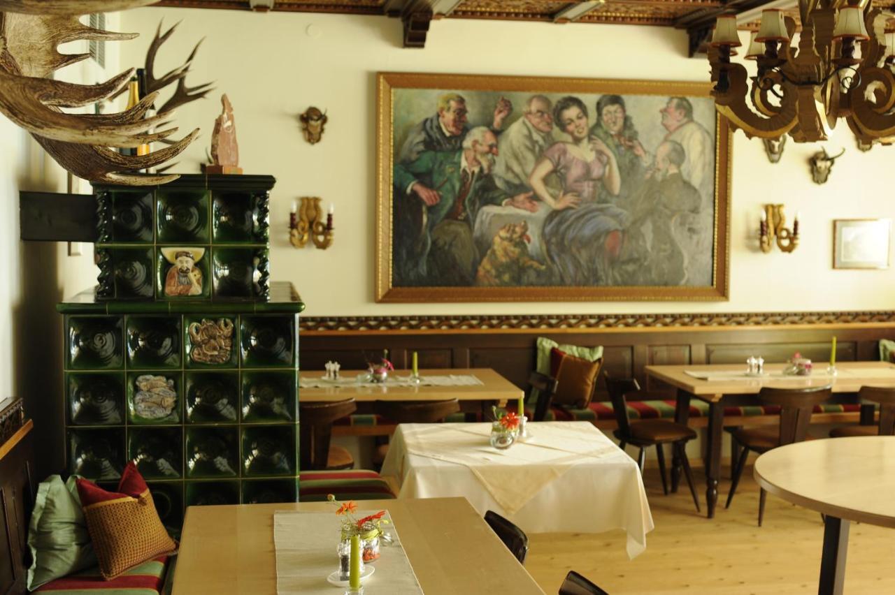 Hotel & Gasthof Fuerberg ซังคท์กิลเกอ ภายนอก รูปภาพ